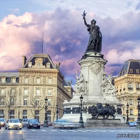 Ferney République * Parigi