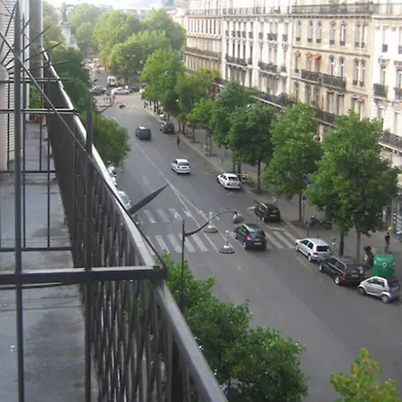 Ferney République Hotel
