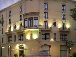 Hotel Ferney République Parigi