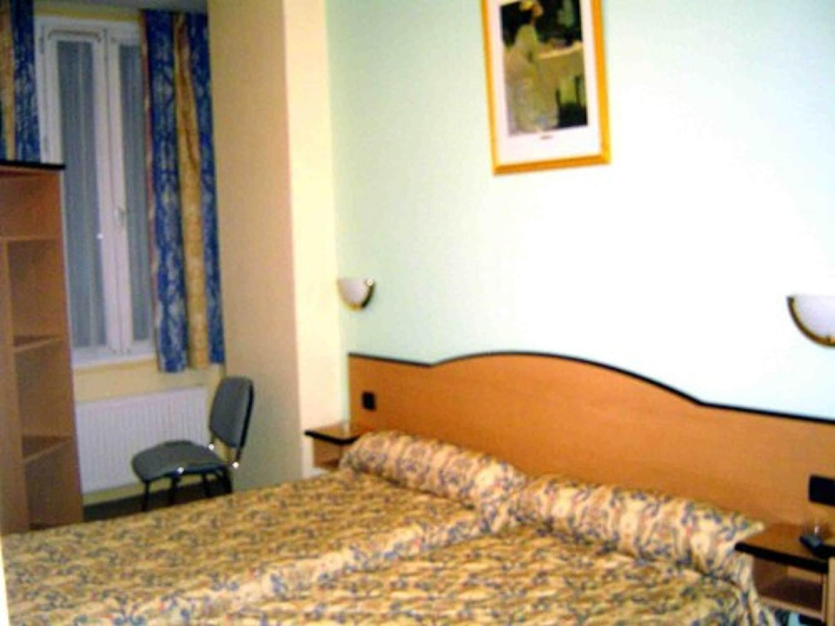 Ferney Republique Hotel